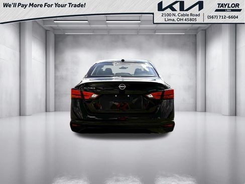 Used 2025 Nissan Altima 2.5 SV FWD image 17