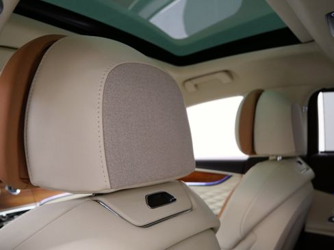 Used 2022 Bentley Flying Spur Plug-In Hybrid image 35