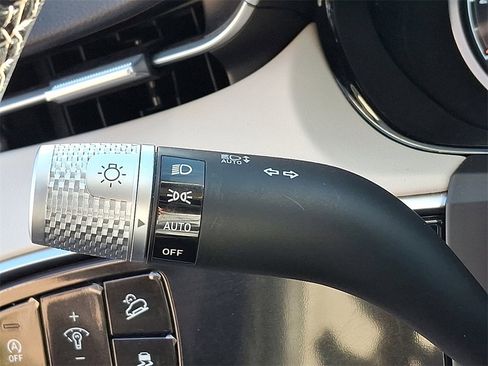 Used 2023 Genesis GV70 2.5T Select w/ Select Package image 28