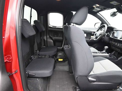 Used 2020 Toyota Tacoma TRD Off-Road image 12