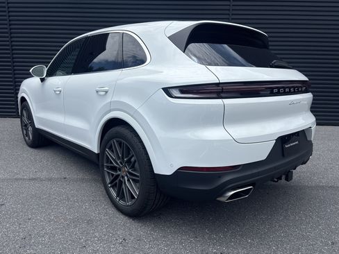 New 2026 Porsche Cayenne AWD/4WD image 3