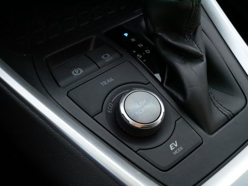 Certified 2023 Toyota RAV4 XSE image 27