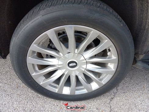 Used 2023 Cadillac Escalade ESV Premium Luxury image 4