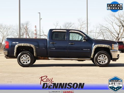 Used 2012 Chevrolet Silverado 2500 LT w/ Interior Plus Package image 8