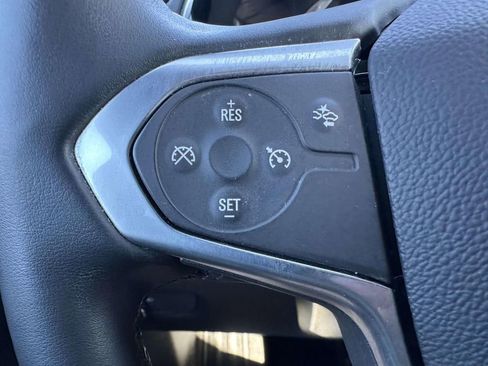 Used 2023 Chevrolet Traverse LT FWD image 15