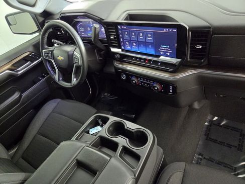 Used 2024 Chevrolet Silverado 1500 LT image 25