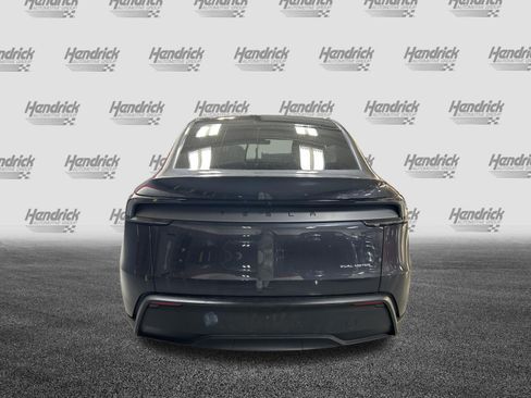 Used 2026 Tesla Model Y AWD image 10