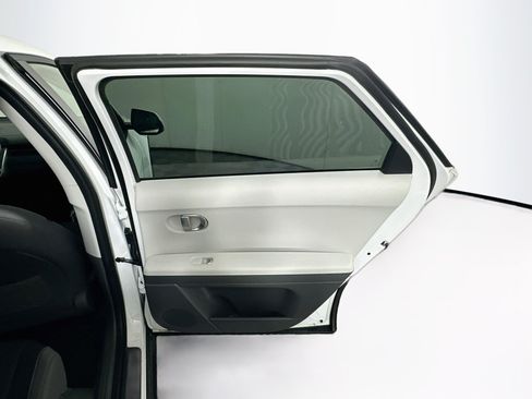 Used 2024 Hyundai Ioniq 5 SE RWD image 29