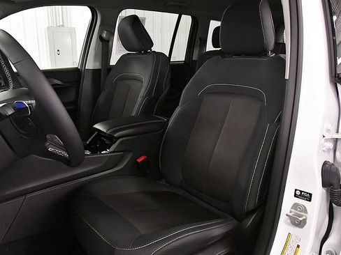 Used 2023 Jeep Grand Cherokee Laredo w/ Luxury Tech Group I AWD/4WD image 26