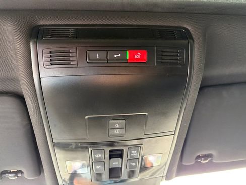 Certified 2023 Volkswagen Tiguan SE R-Line FWD image 24