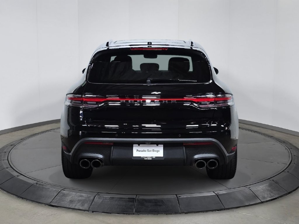 Certified 2026 Porsche Macan AWD/4WD image 6