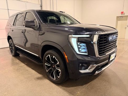Used 2026 GMC Yukon Elevation AWD/4WD image 3