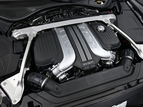 Used 2024 Bentley Flying Spur W12 image 37