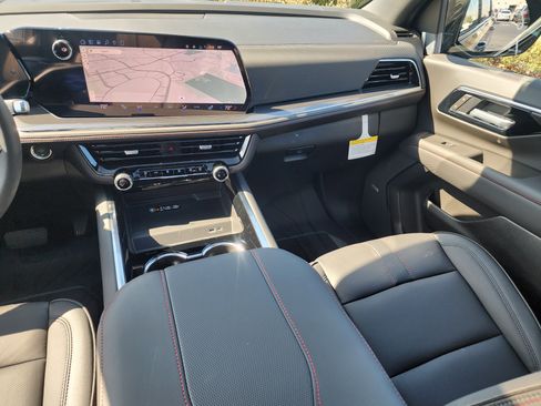 New 2026 Chevrolet Suburban RST image 20