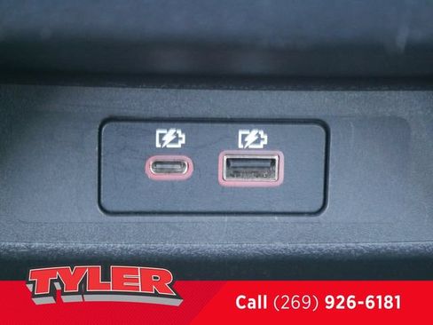 Used 2024 Nissan Altima 2.5 SV FWD image 38
