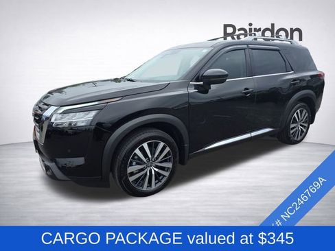 Used 2022 Nissan Pathfinder Platinum w/ Cargo Package AWD/4WD image 3