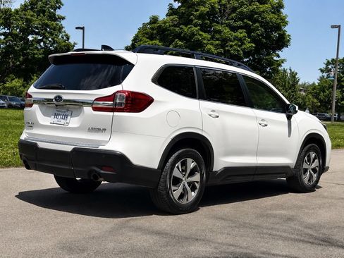 Used 2022 Subaru Ascent Premium w/ Convenience Package AWD/4WD image 4
