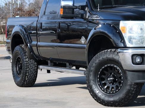 Used 2016 Ford F250 Lariat w/ Chrome Package image 3