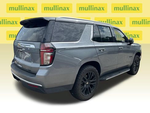 Used 2022 Chevrolet Tahoe LT w/ Luxury Package AWD/4WD image 2