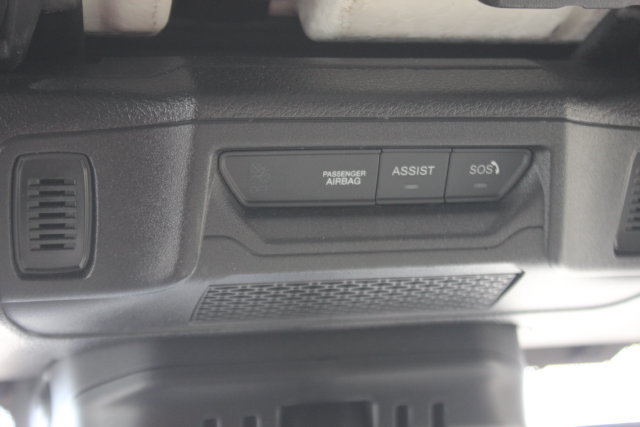 Used 2025 Jeep Wrangler Unlimited Sahara AWD/4WD image 12