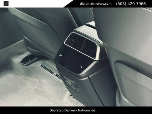 Used 2025 Lucid Air Pure RWD image 22