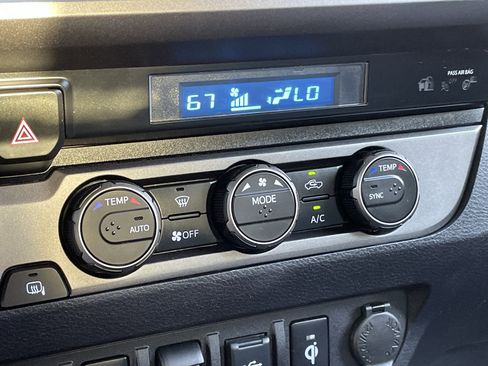 Used 2023 Toyota Tacoma TRD Sport image 24