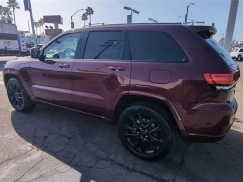 Used 2022 Jeep Grand Cherokee Laredo X image 6