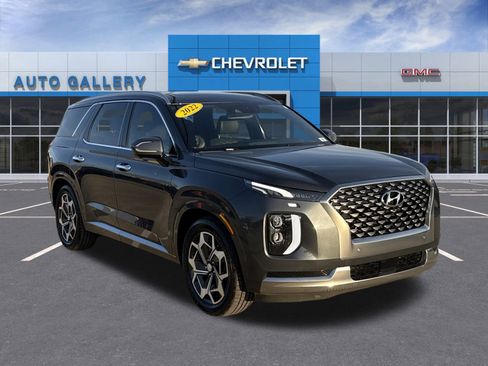 Used 2022 Hyundai Palisade Calligraphy image 3