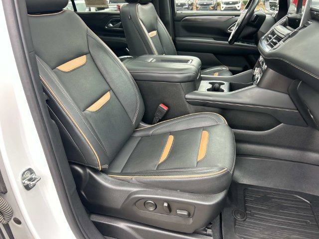 Used 2022 GMC Yukon XL AT4 w/ Technology Package AWD/4WD image 33