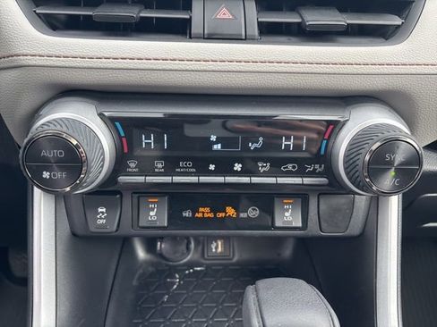 Certified 2024 Toyota RAV4 XLE w/ Convenience Package image 31