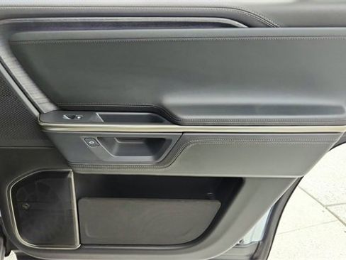 Used 2025 Rivian R1S Adventure image 28