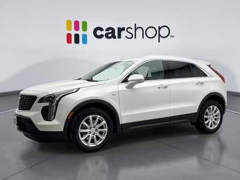 Used 2022 Cadillac XT4 Luxury w/ Cold Weather Package image 1