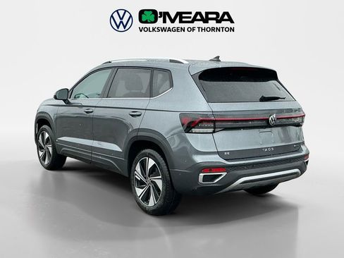 New 2025 Volkswagen Taos SE image 3