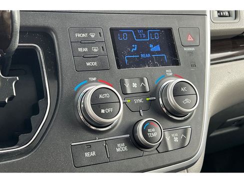 Used 2017 Toyota Sienna XLE w/ XLE Navigation Package image 23