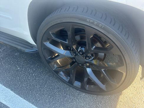 Used 2019 Chevrolet Tahoe Premier w/ RST Edition image 5