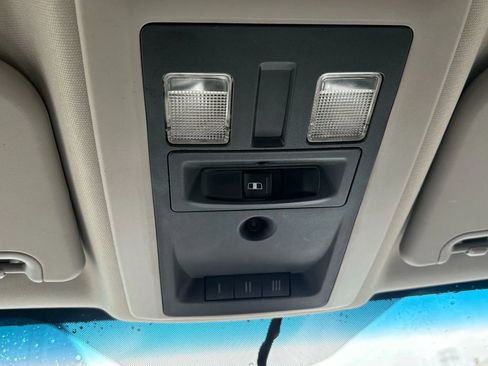 Used 2011 RAM 1500 Sport w/ Sport Premium Group image 18