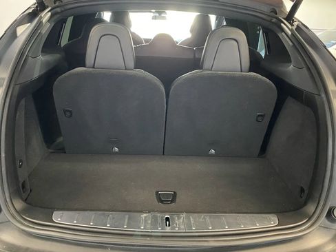 Used 2018 Tesla Model X image 8