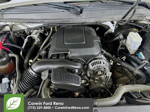 Used 2011 Chevrolet Avalanche LT w/ Suspension Package, Off-Road AWD/4WD image 26