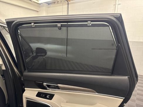 Used 2021 Kia Telluride SX w/ SX Prestige Package AWD/4WD image 18