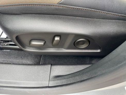 Used 2025 Chevrolet Equinox ACTIV w/ Safety and Technology Package AWD/4WD image 15