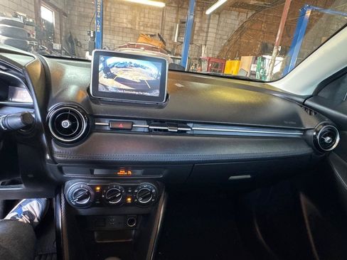 Used 2017 Toyota Yaris iA FWD image 21