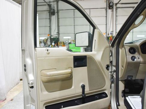 Used 2007 Ford F150 STX RWD image 24