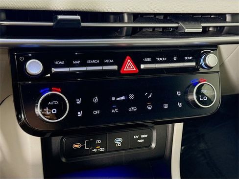 Used 2025 Hyundai Tucson Limited image 16