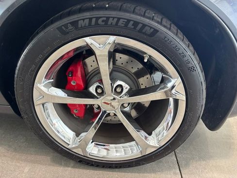 Used 2013 Chevrolet Corvette Grand Sport w/ 2LT Preferred Equipment Group RWD image 9