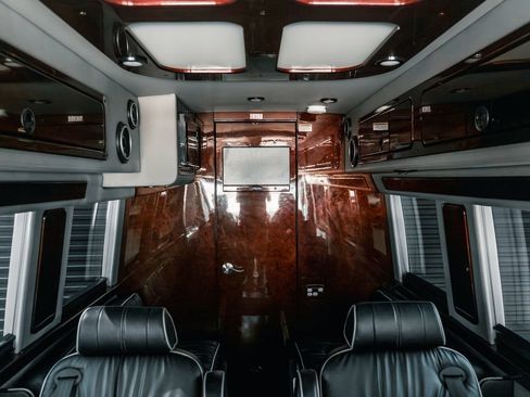 Used 2018 Mercedes-Benz Sprinter 3500 image 28