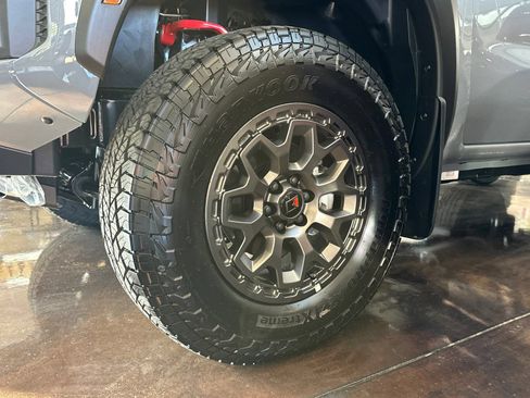 New 2026 Nissan Frontier PRO-4X w/ Pro Premium Package AWD/4WD image 11