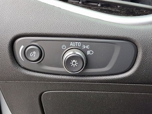 Used 2023 Chevrolet Malibu LT image 25