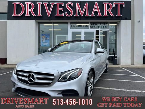 Used 2017 Mercedes-Benz E 300 4MATIC image 1