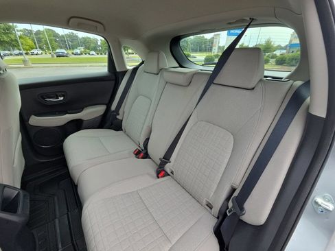 Used 2025 Honda HR-V LX image 12