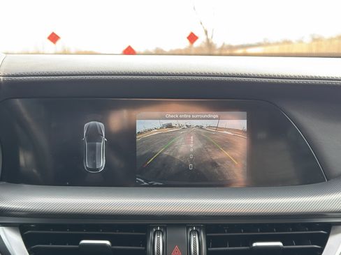 Used 2024 Alfa Romeo Stelvio Ti image 27